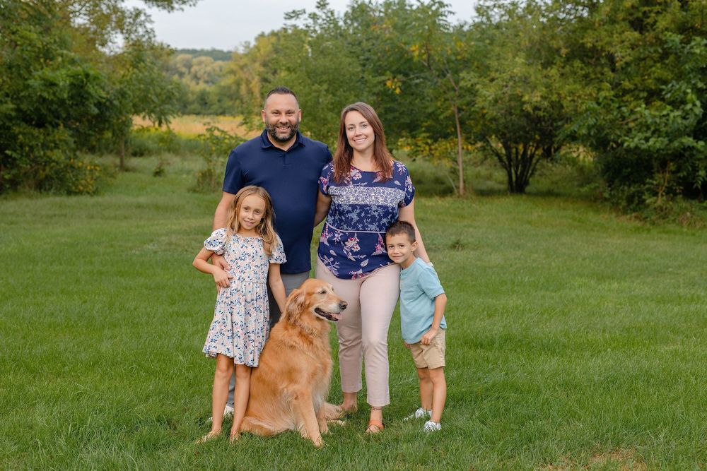 Family backyard photos Waukesha County family photographer