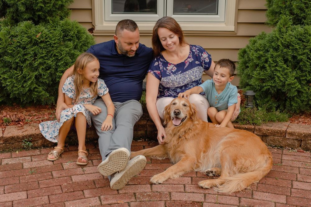 Family backyard photos Waukesha County family photographer