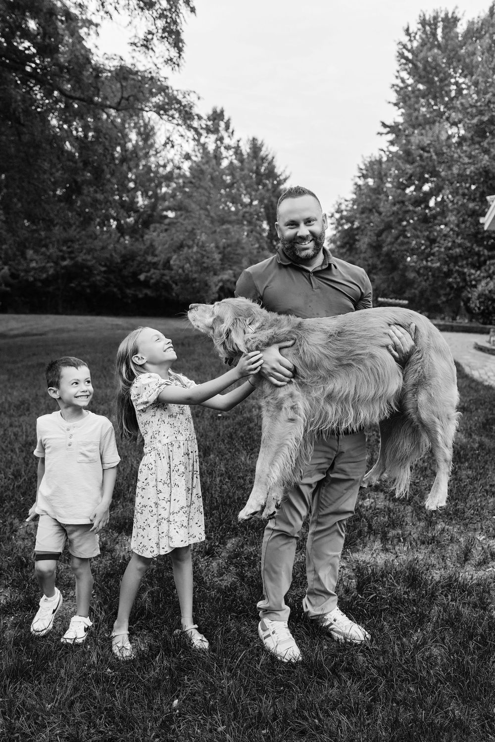 Family backyard photos Waukesha County family photographer