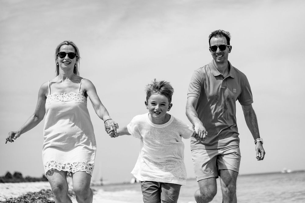 family photography photoshoot in cozumel beach