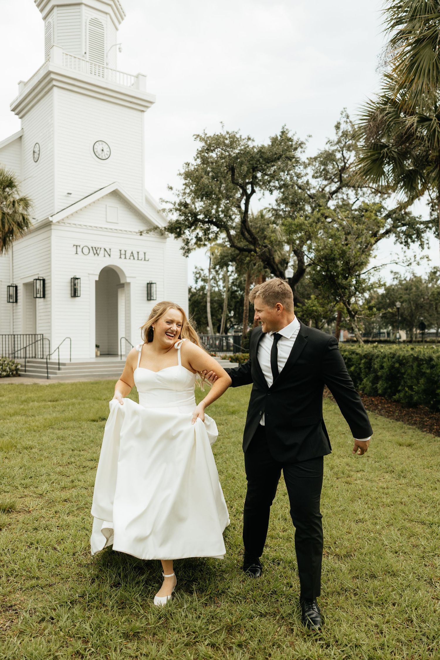 Tradition Town Hall Wedding Photos, South FL Wedding Photographer, Jacksonville Wedding Photographer, Northeast FL Wedding- Lindsay McDow