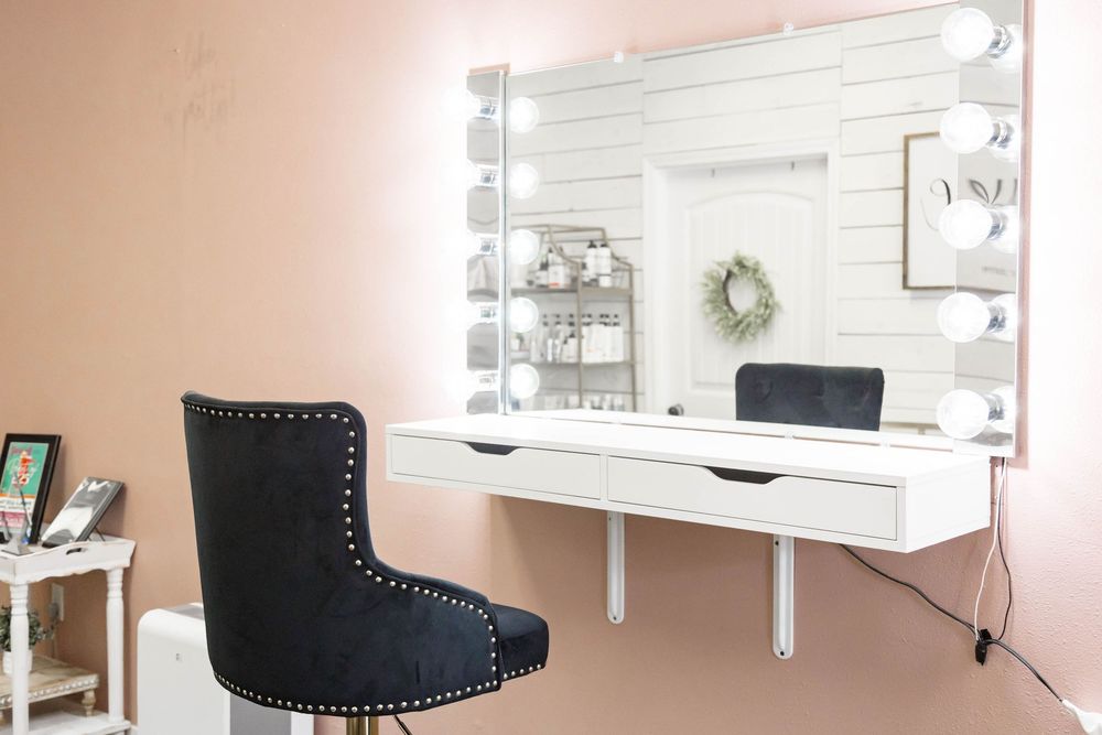 mirror at makeup place