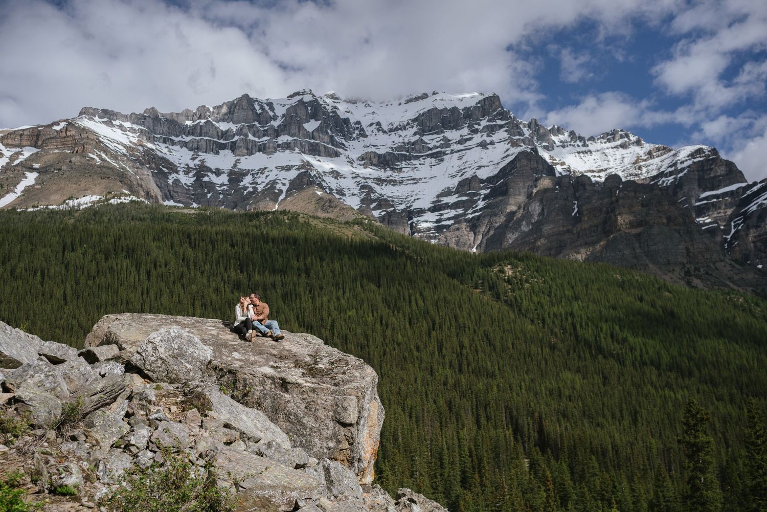 Moraine Lake Proposal Photographer
Moraine Lake Elopement Photographer
Banff Proposal Photographer
Banff Elopement Photographer
Moraine Lake