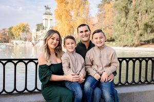 outdoor family photography Singapore, children's activities in singapore, parks. playgrounds, family portraits