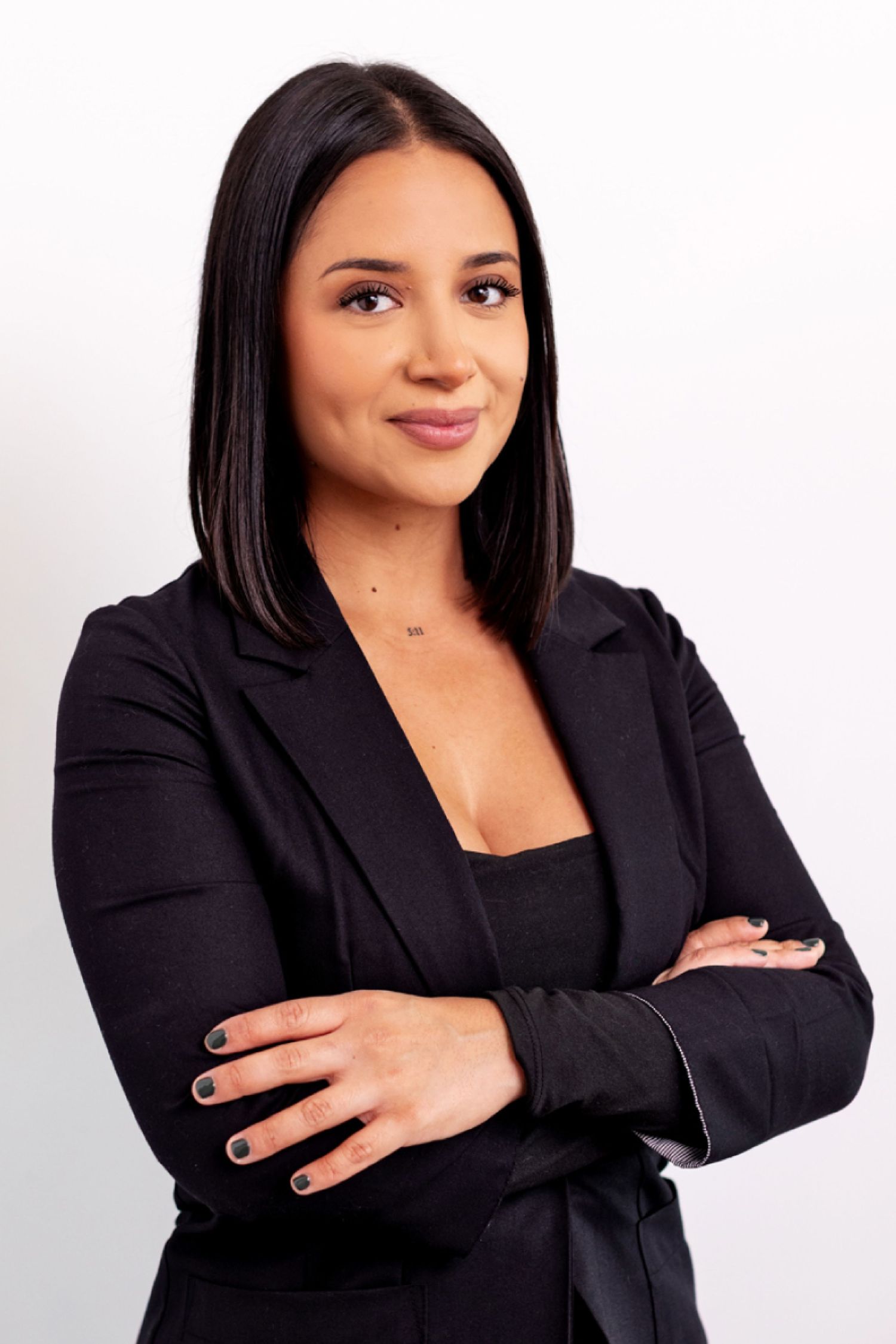 Diana Mena - Hairstylist Glow Blow Dry Bar Hair Salon. Cut & Color_Barrie