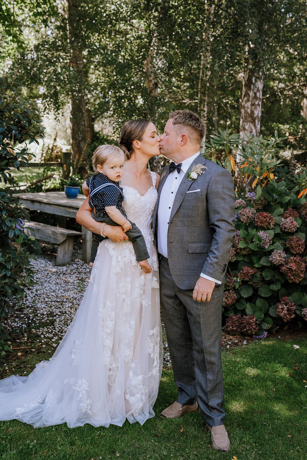 Cossars Wineshed Wedding. Christchurch wedding photographer. Canterbury Wedding, Tai Tapu.