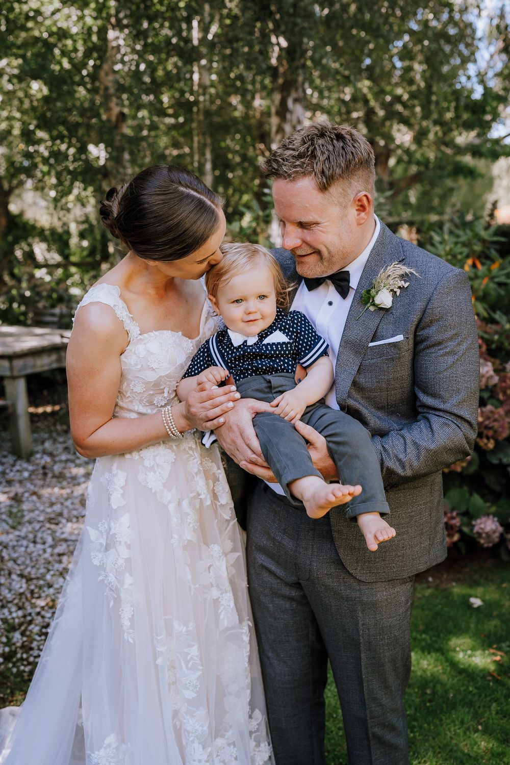 Cossars Wineshed Wedding. Christchurch wedding photographer. Canterbury Wedding, Tai Tapu.