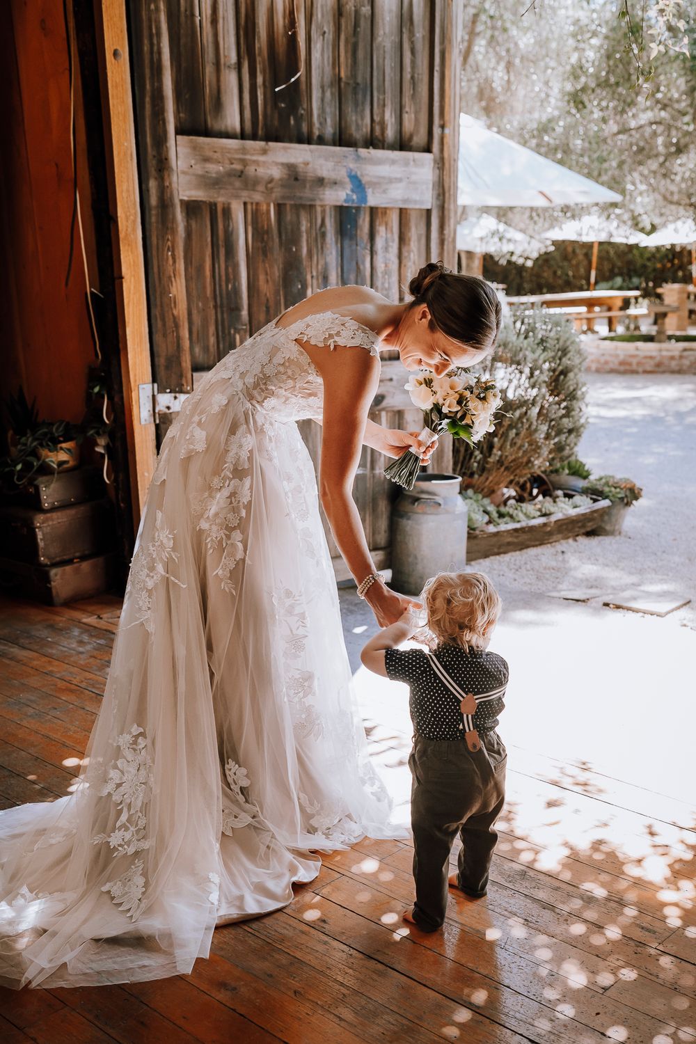 Cossars Wineshed Wedding. Christchurch wedding photographer. Canterbury Wedding, Tai Tapu.