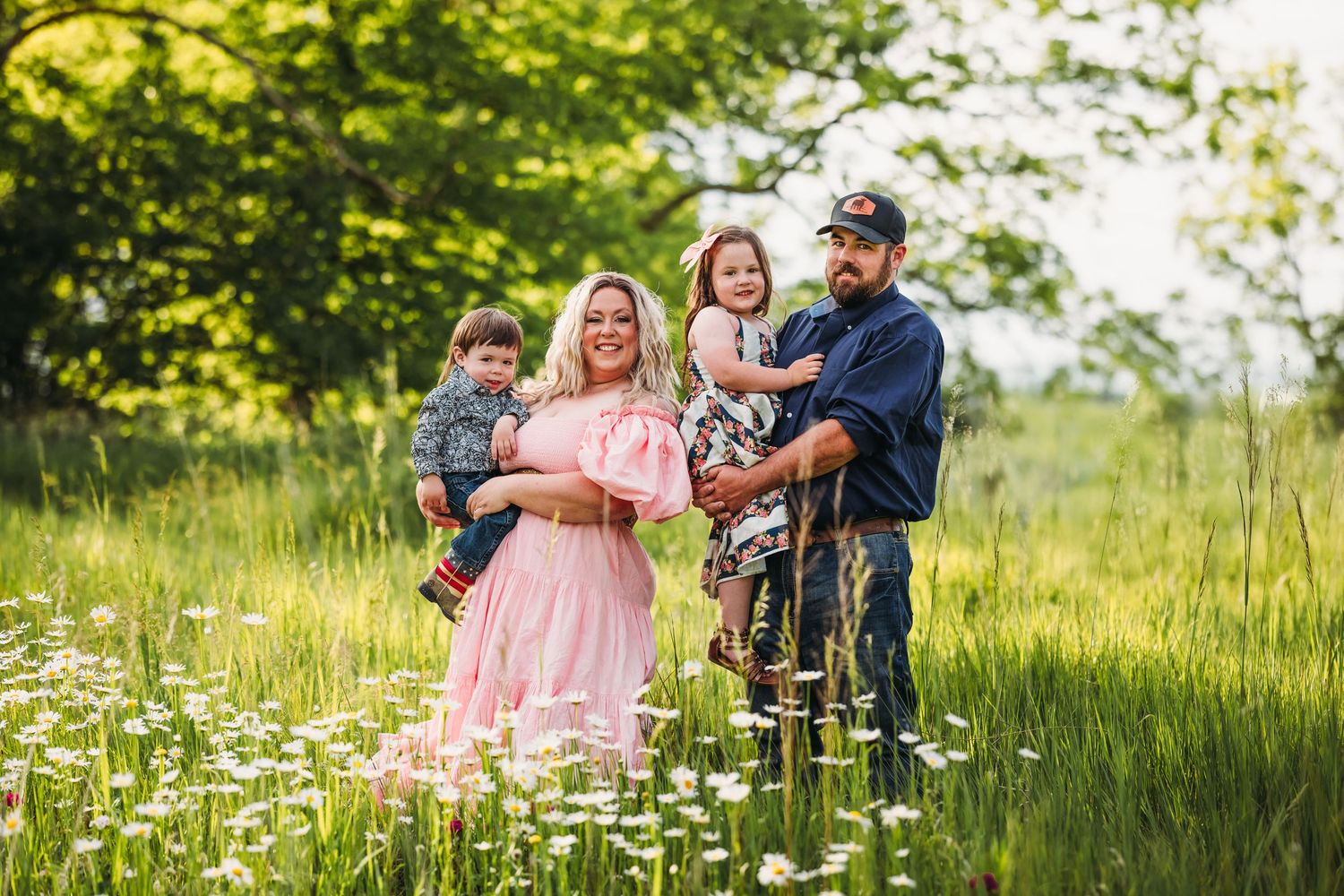Country Roots Photography. Serving Southeast Iowa, Northeast Missouri and surrounding areas with photography needs.