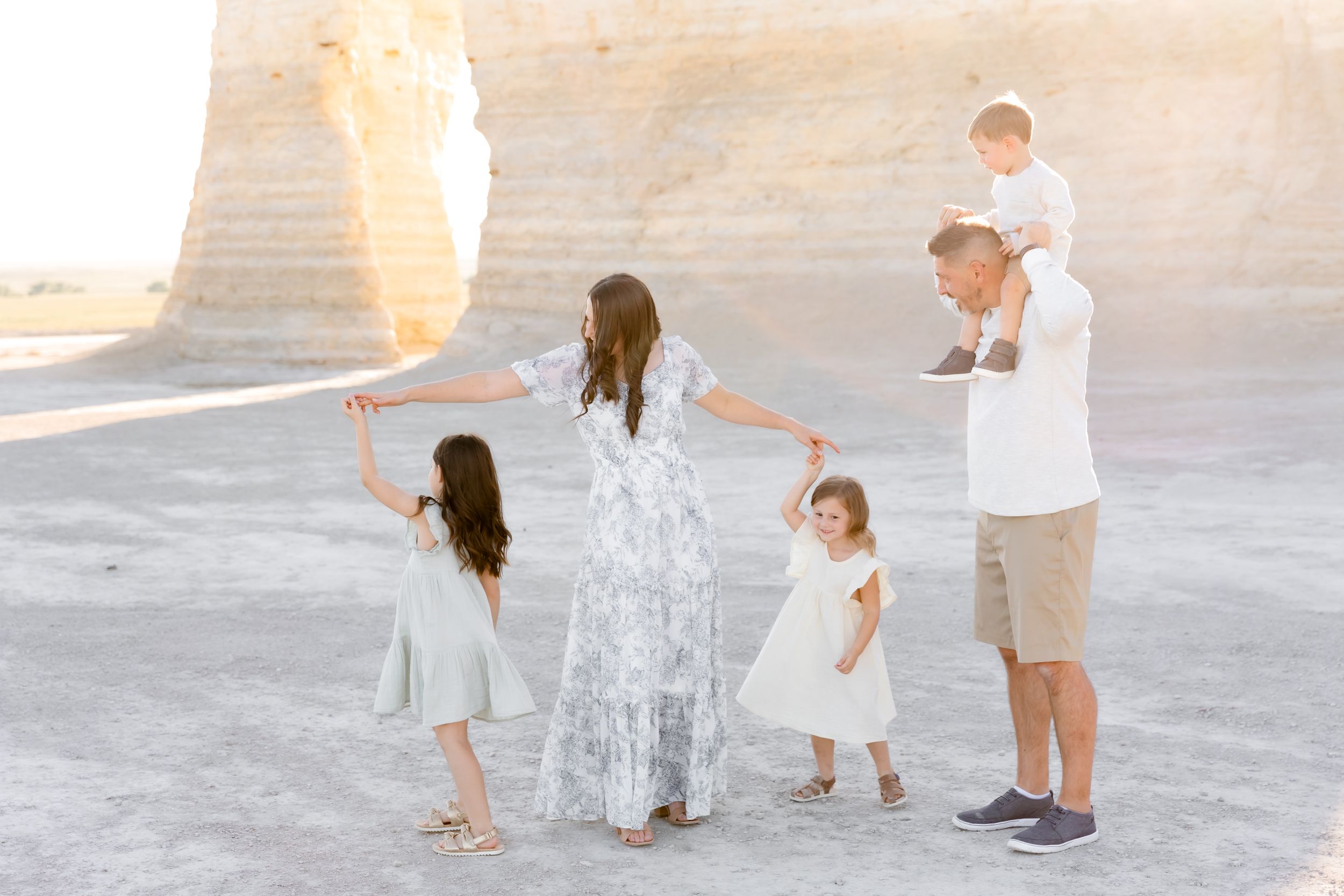 Western Kansas family photographer, Monument Rocks Photographer, Garden City Kansas, Colby Kansas Photographer