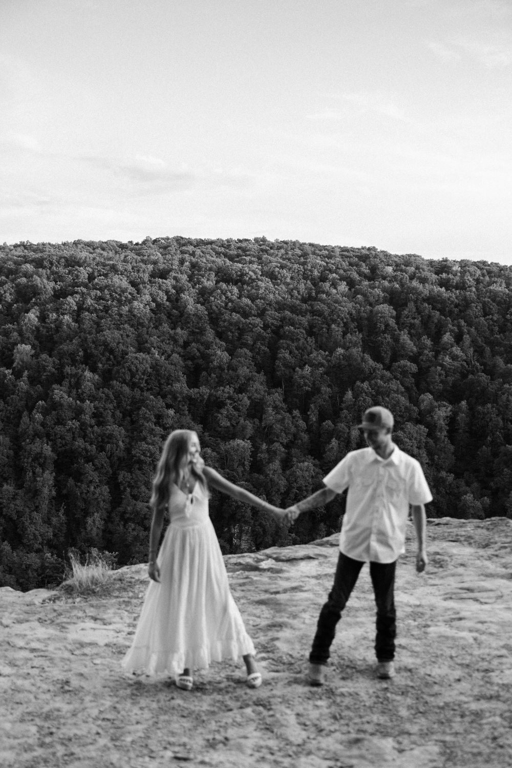 hawksbill crag engagement photos