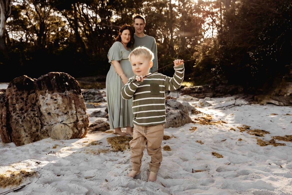 Family photos Viincentia Jervis Bay Shoalhaven. Shoalhaven Family photos by shoalhaven family photographer Claire Frances Photography.