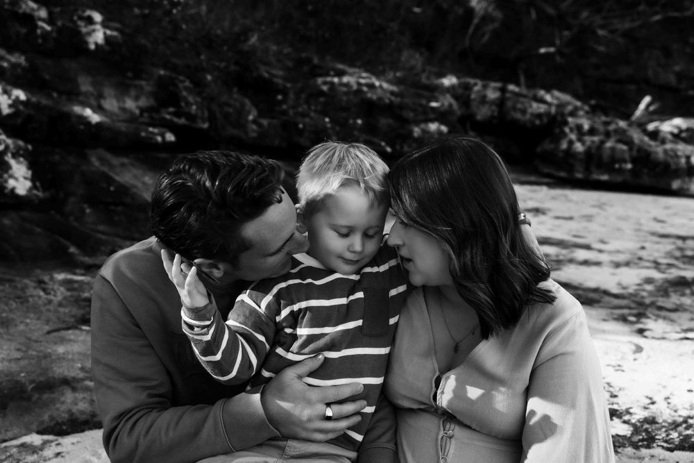 Family photos Viincentia Jervis Bay Shoalhaven. Shoalhaven Family photos by shoalhaven family photographer Claire Frances Photography.