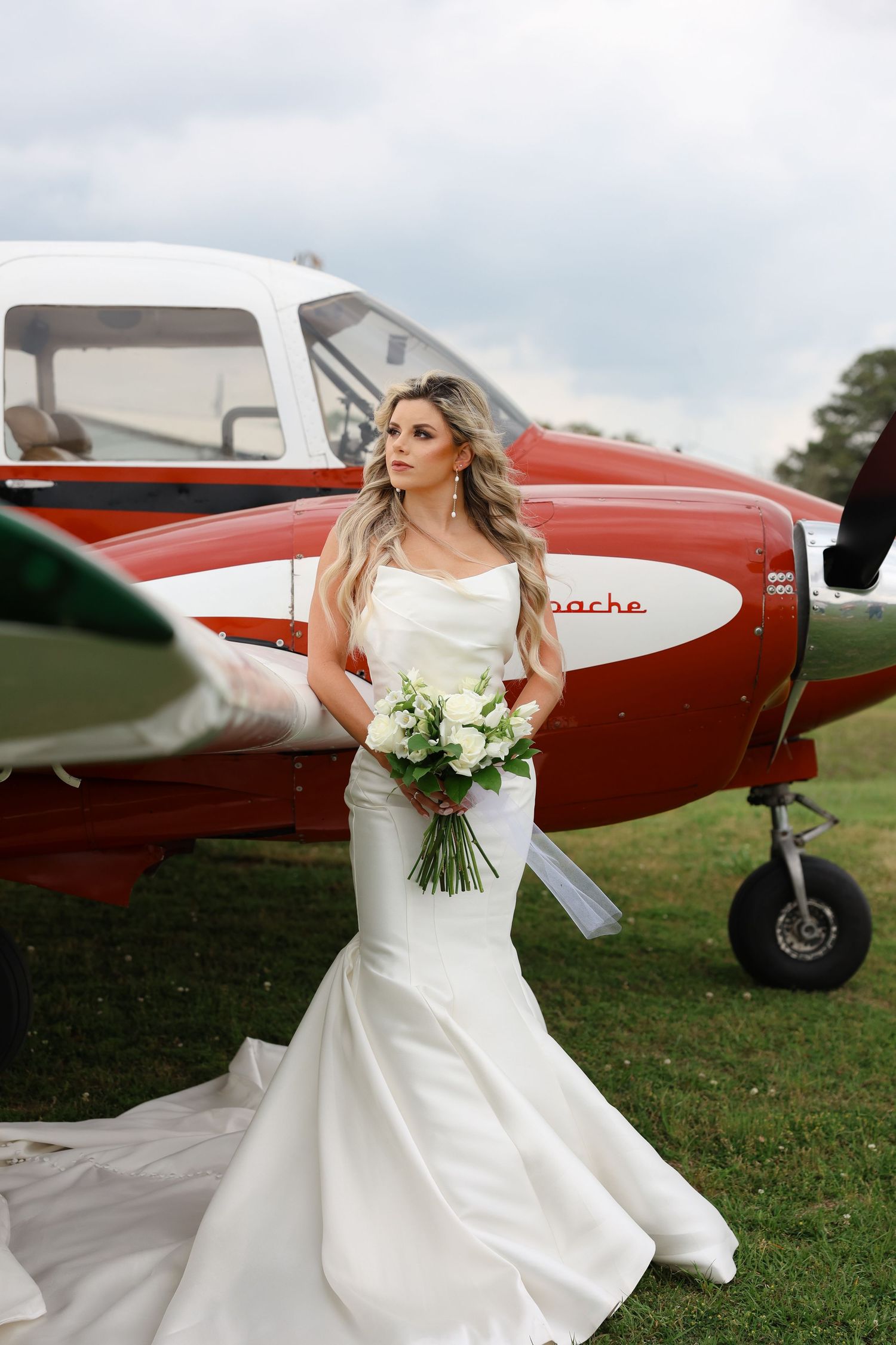 elegant aviation wedding