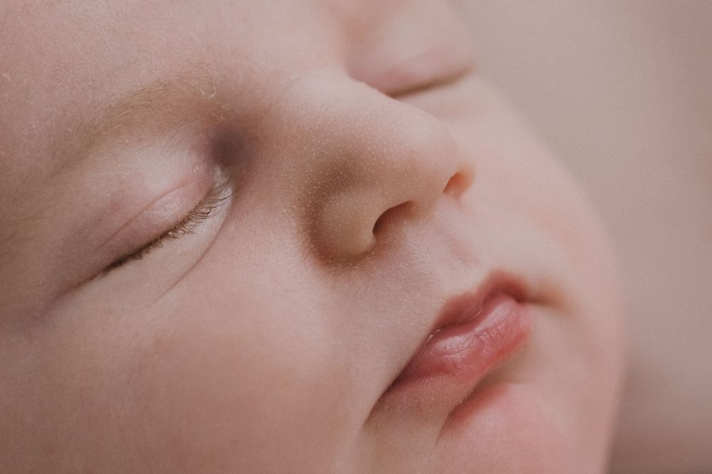 Newborn shoots photography Lugano Ticino
