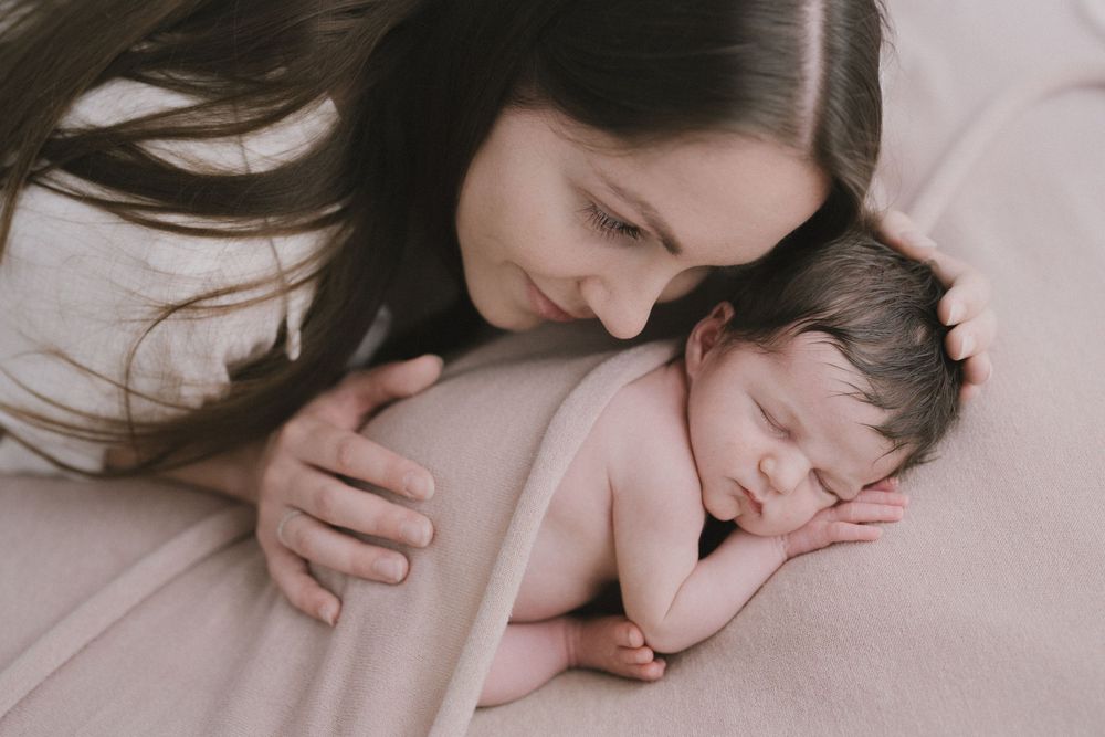 Newborn shoots photography Lugano Ticino