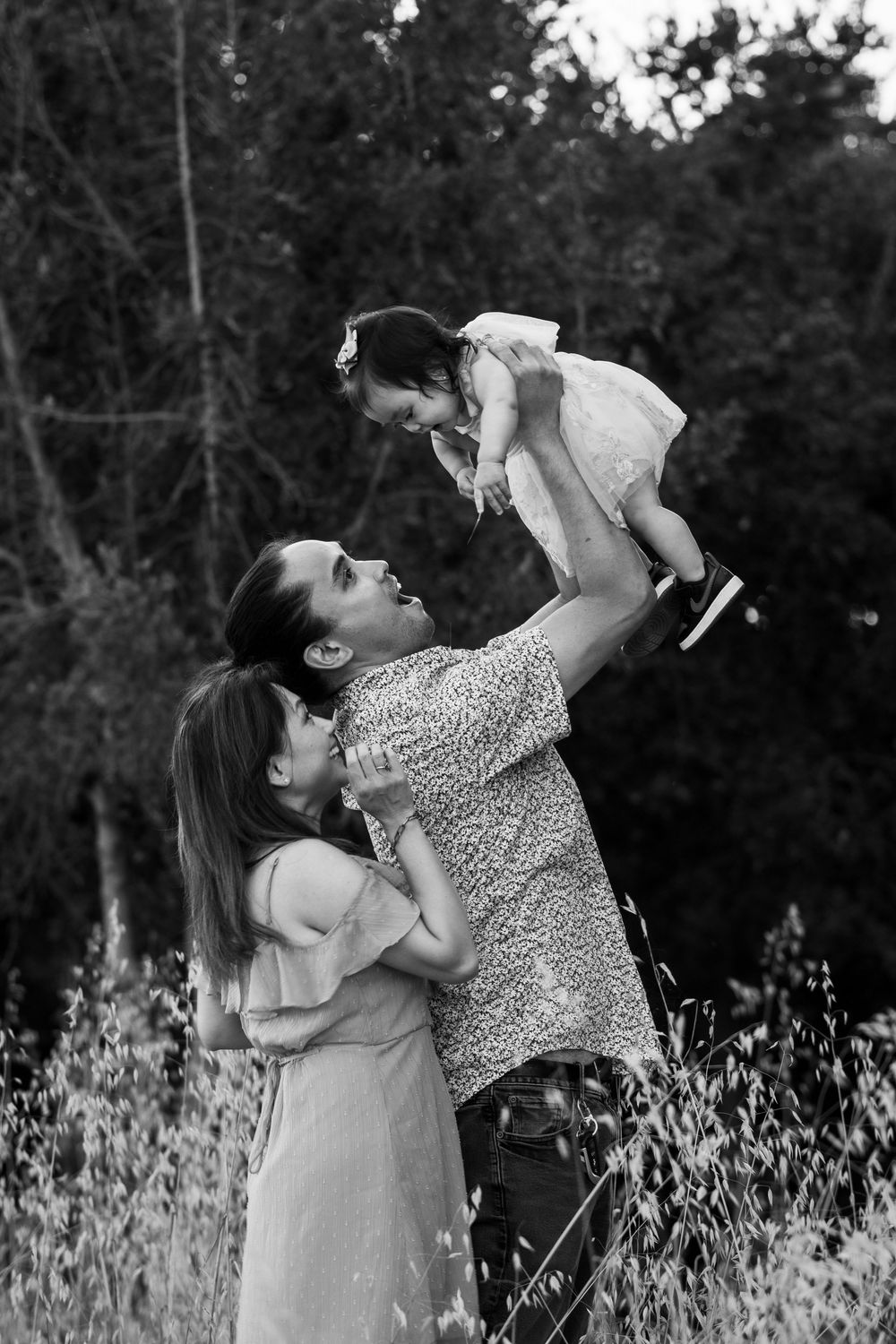 Family Photo Sessions that meet your budget.
www.nestofuentes.com 
Book Today!