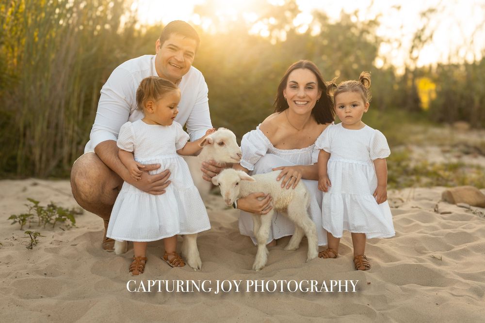 Family Photoshoot with Animals, Val de Vie