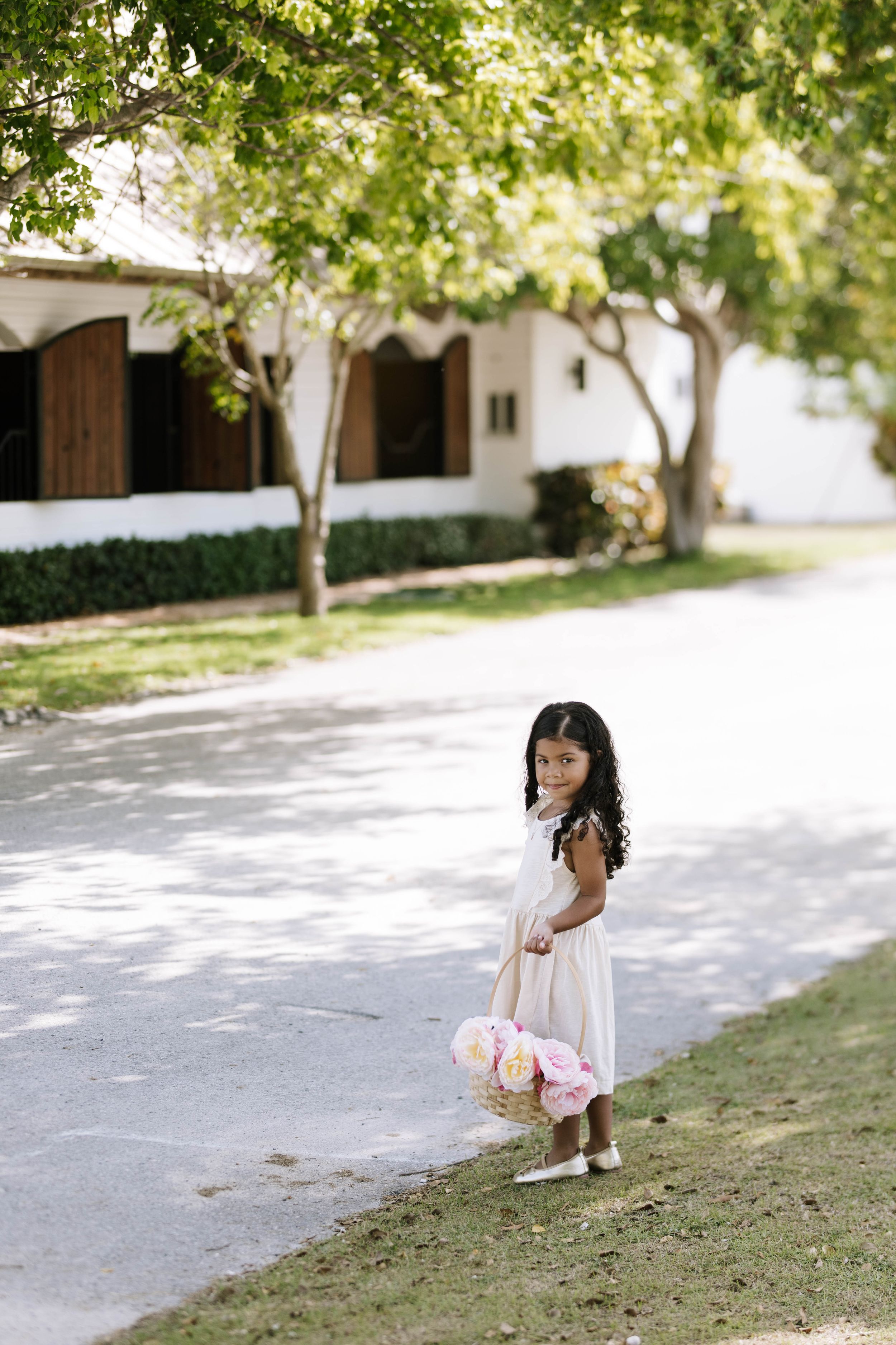 Horse portrait session in Punta Cana designed for families seeking timeless and artistic photography.