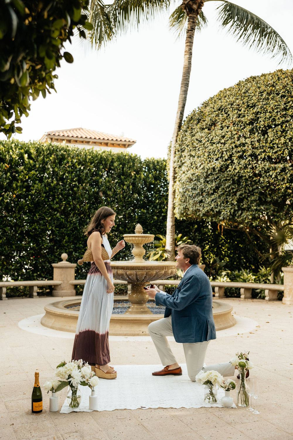 Proposal with greenery in Jacksonville, FL. Jacksonville Proposal Photographer, Jacksonville Engagement Photographer - Lindsay McDow Photo