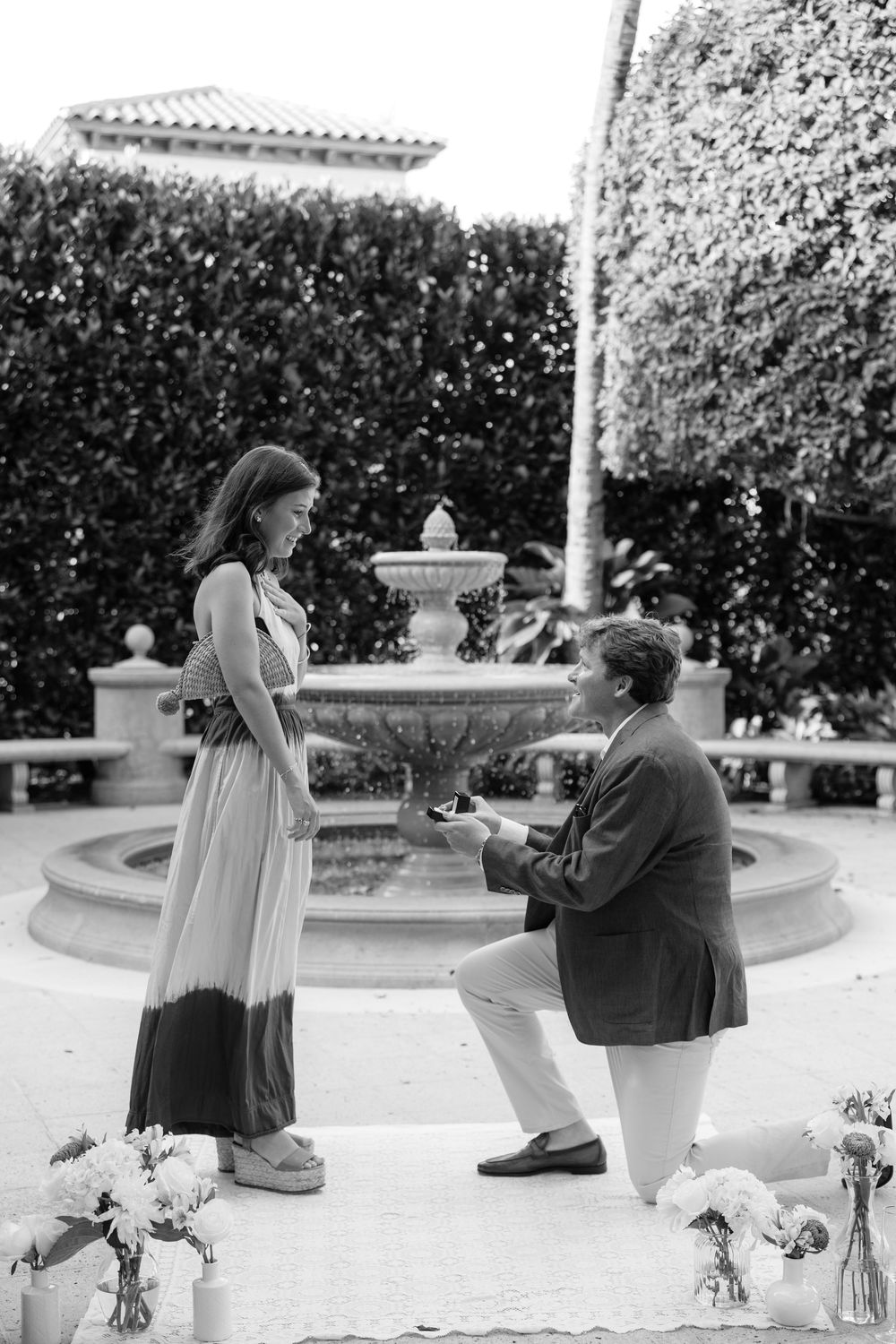 Proposal with greenery in Jacksonville, FL. Jacksonville Proposal Photographer, Jacksonville Engagement Photographer - Lindsay McDow Photo