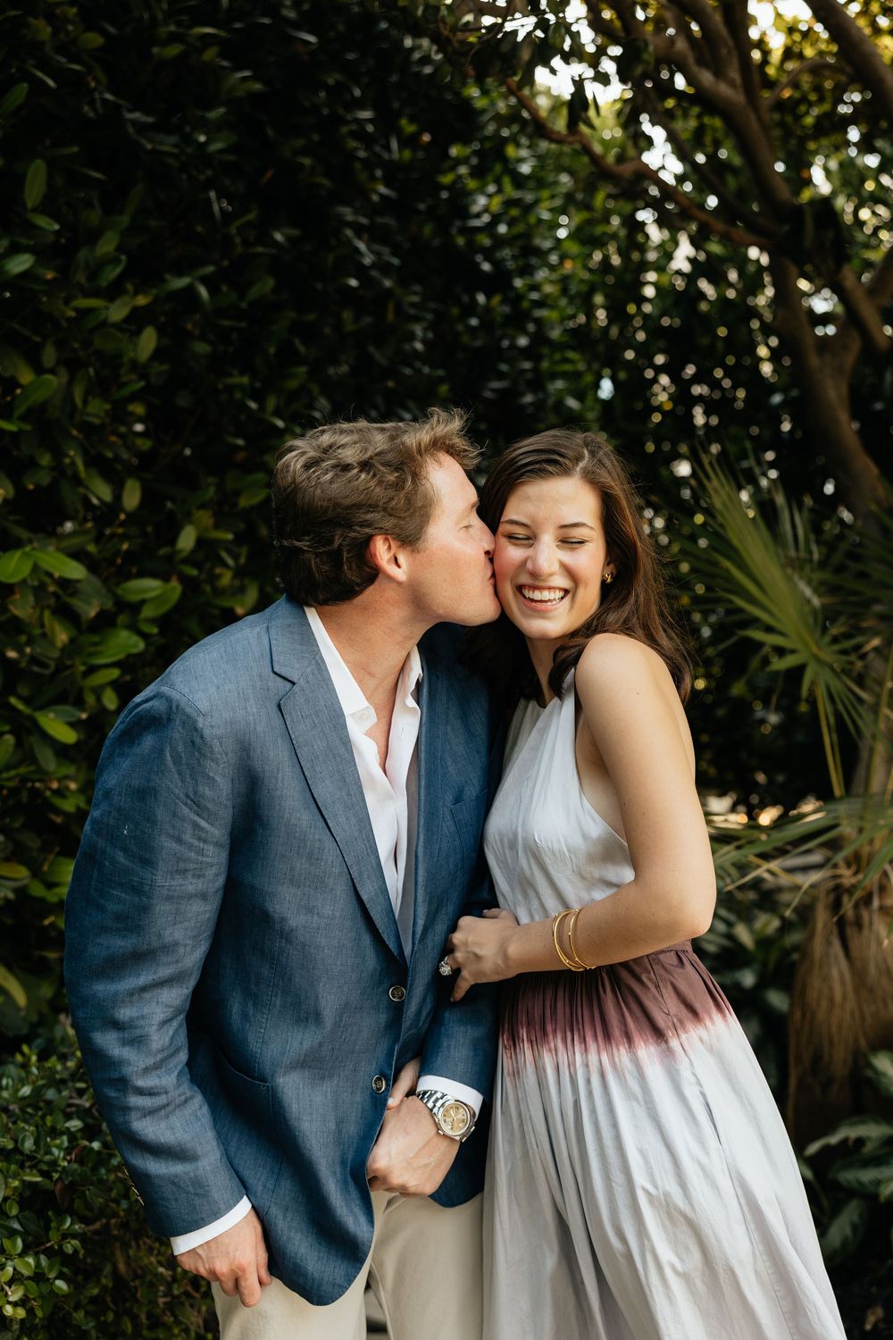 Proposal with greenery in Jacksonville, FL. Jacksonville Proposal Photographer, Jacksonville Engagement Photographer - Lindsay McDow Photo
