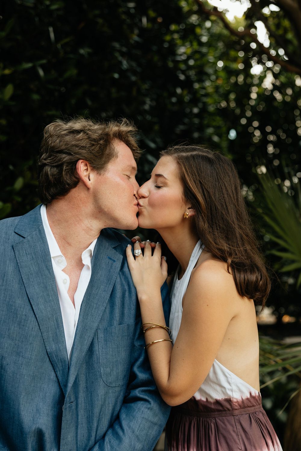 Proposal with greenery in Jacksonville, FL. Jacksonville Proposal Photographer, Jacksonville Engagement Photographer - Lindsay McDow Photo