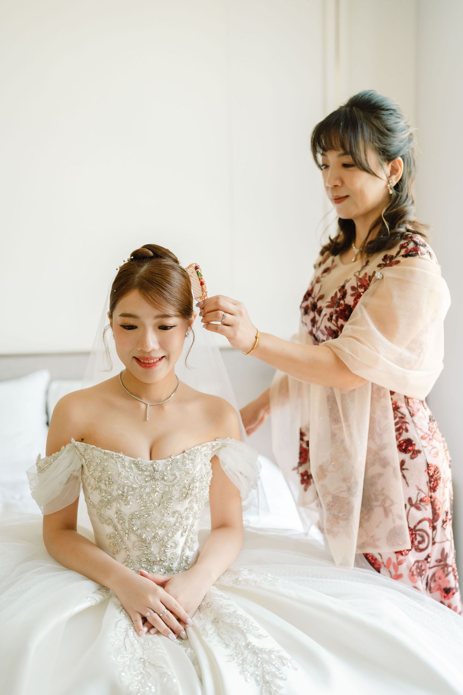 渴望影像｜專業經營的台灣婚禮攝影團隊，服務高雄、台南、台中、台北、新北及全台新人，擅長美式戶外婚禮、證婚儀式與自然時尚婚禮紀實，以明亮自然的光感、細膩構圖與真實情感，完整記錄婚禮準備、儀式與宴會中的每個動人時刻，並提供紐西蘭海外婚禮、海外婚紗與旅拍服務。