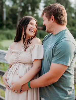 maternity photoshoot in Michigan