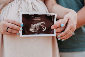 maternity photoshoot in Michigan