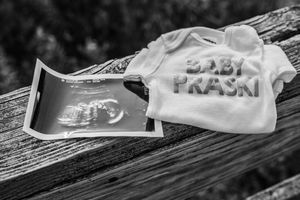 maternity photoshoot in Michigan