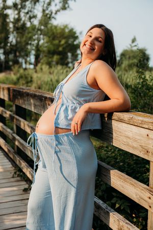 maternity photoshoot in Michigan