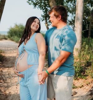 maternity photoshoot in Michigan