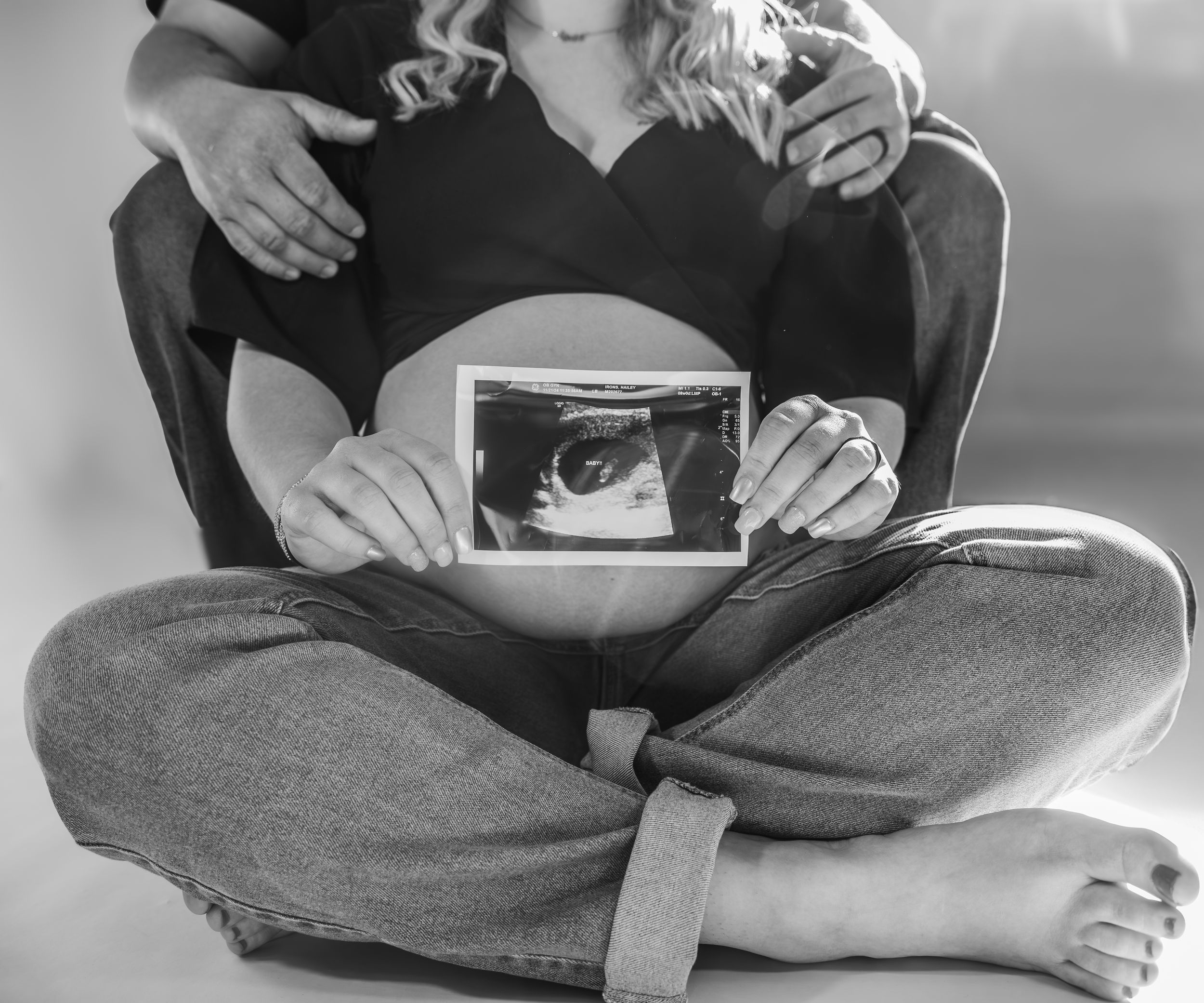 maternity photoshoot in Michigan