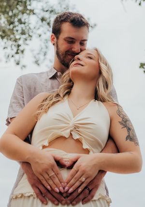 maternity photoshoot in Michigan