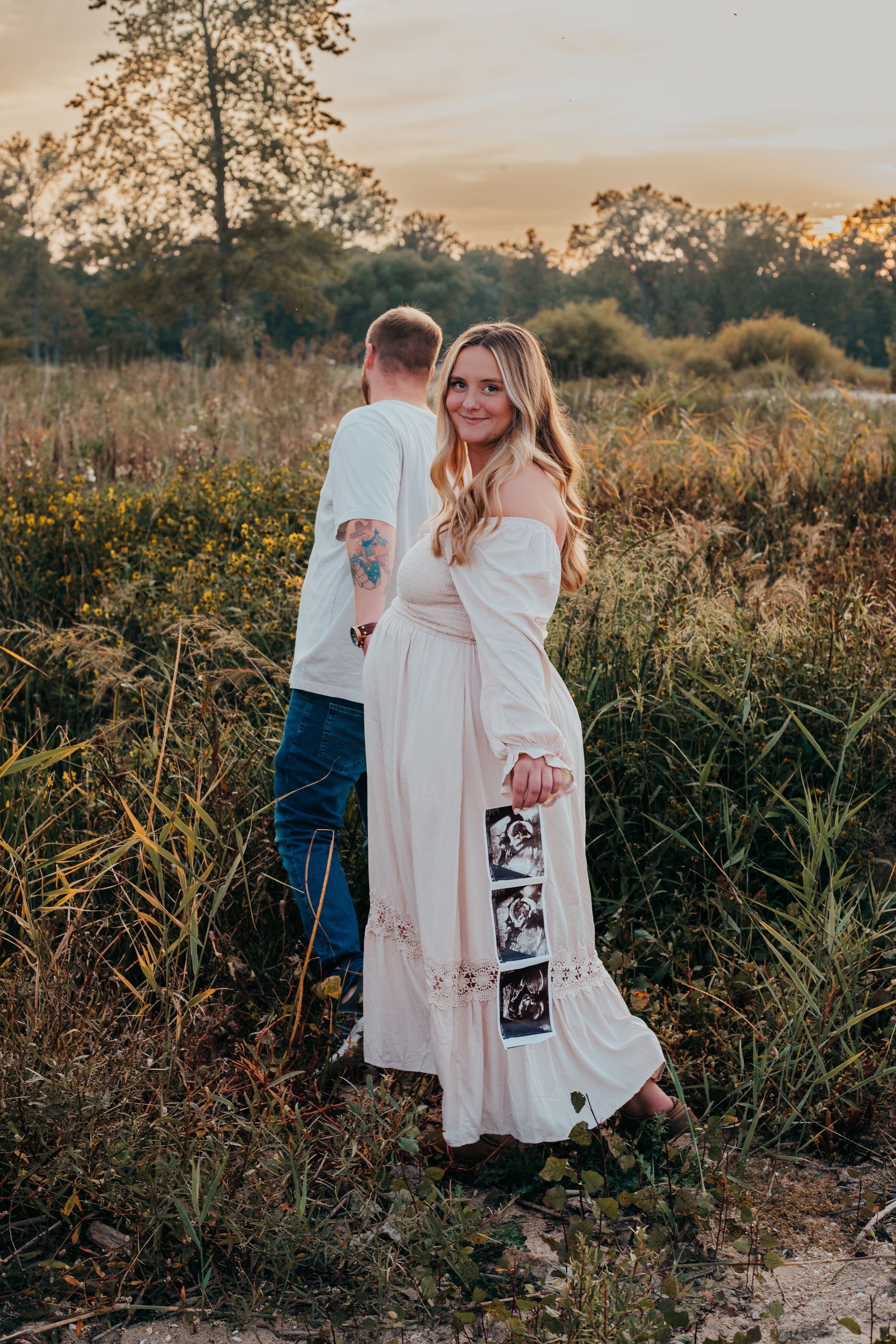 maternity photoshoot in Michigan