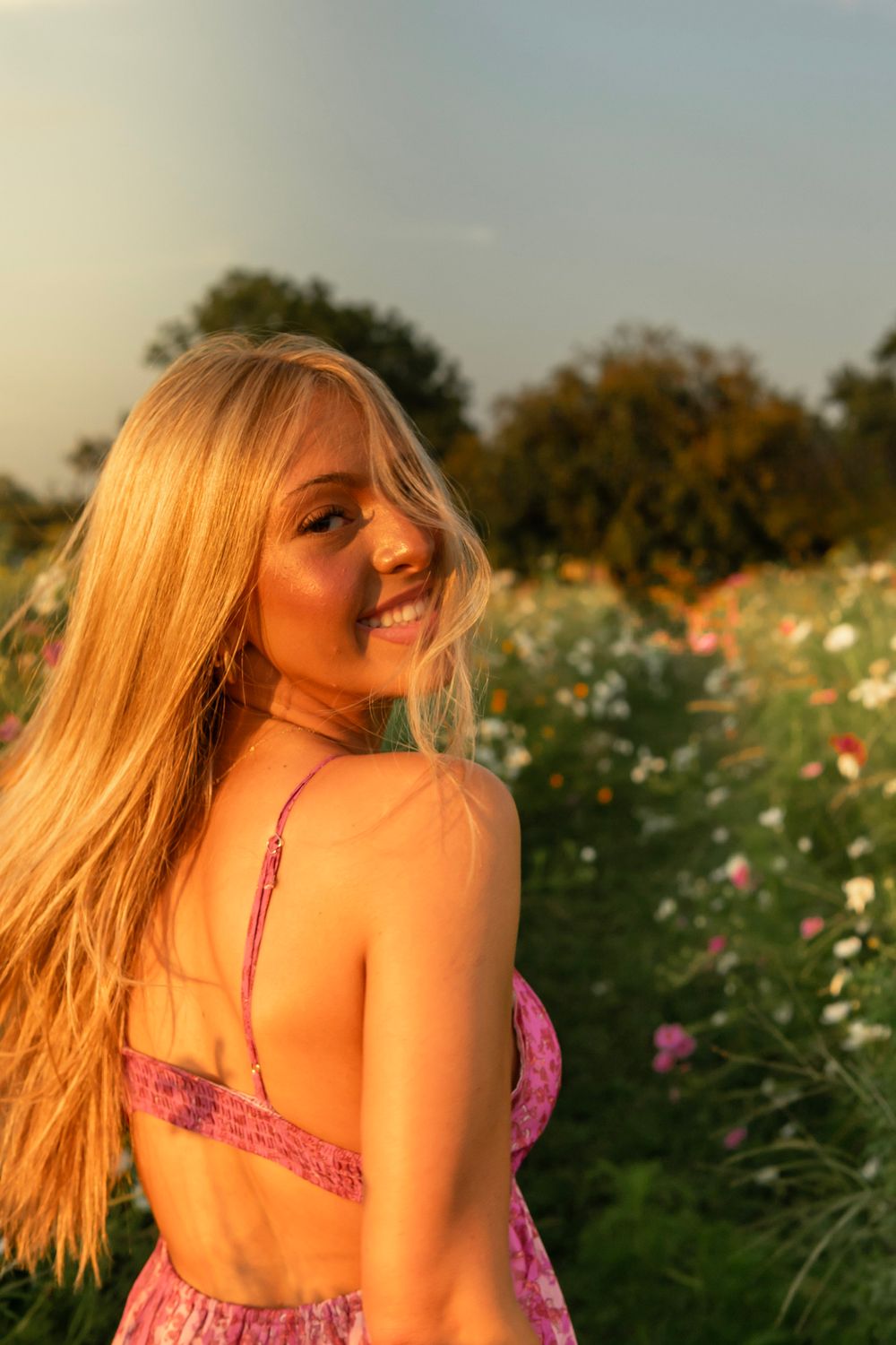 Highschool senior photos at Wildflower Lookout flower farm in Ronks, PA