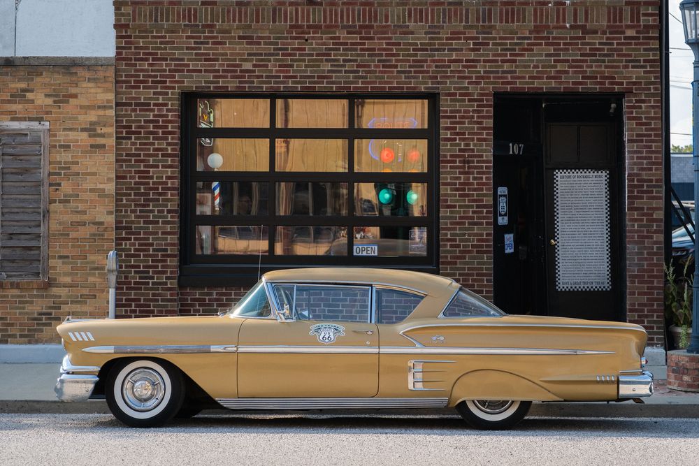 Giants Stop in Atlanta, IL on Route 66. September 3, 2026. Photo: David Manning.