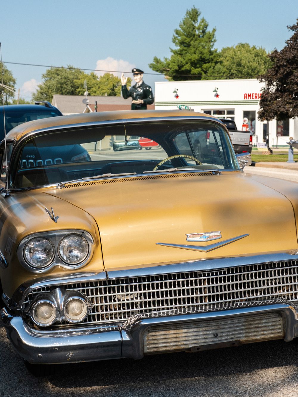 Giants Stop in Atlanta, IL on Route 66. September 3, 2026. Photo: David Manning.