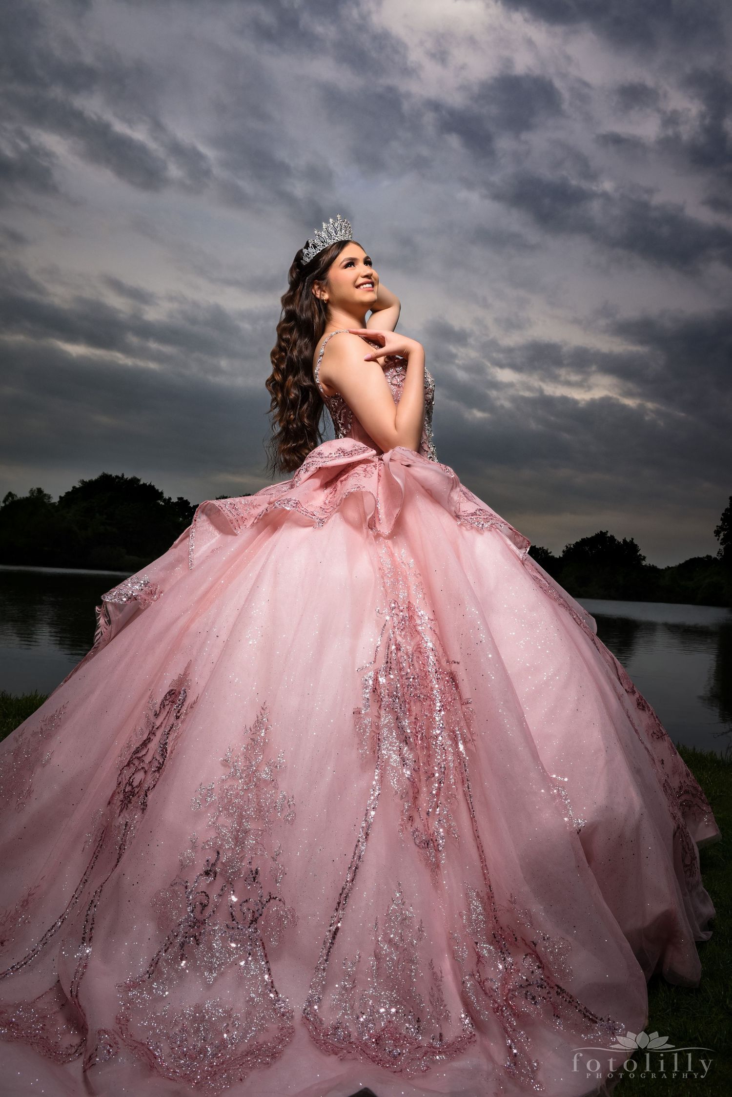 Beautiful Denton Quince photography showcasing unforgettable Sweet 15 portraits captured by an experienced Quince photographer in texas