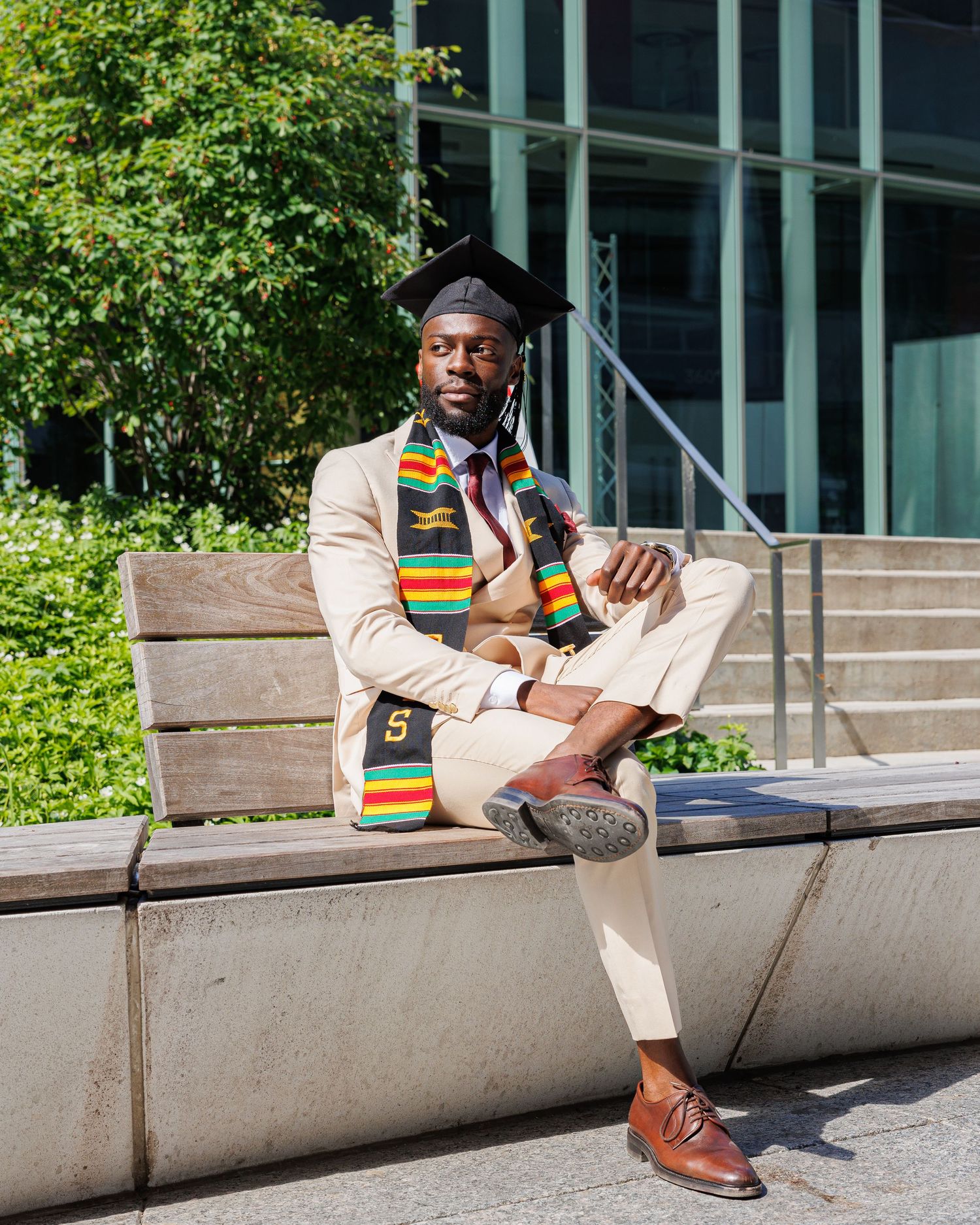 Best graduation photographer in Montreal for university students