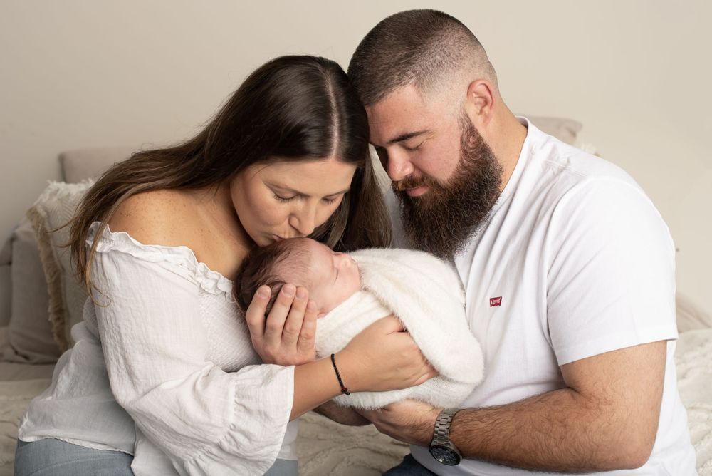 Melbourne Maternity, Newborn, Baby, Cake smash and family photographer located in South Morang Melbourne.
Baby Snapz is run by Melina Barlow