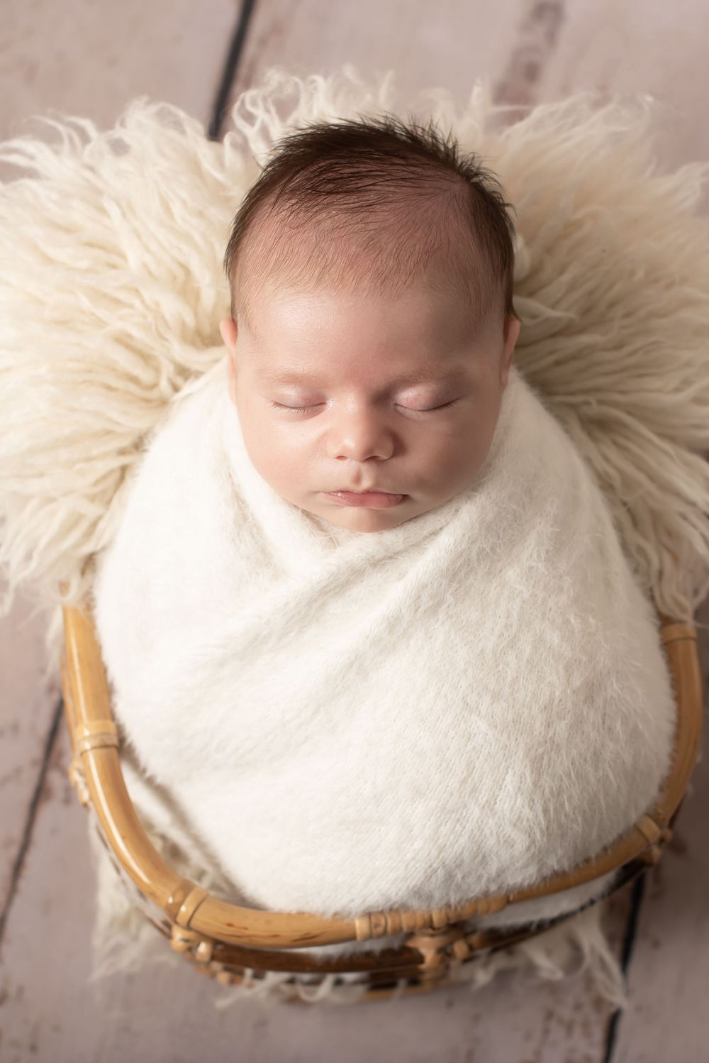 Melbourne Maternity, Newborn, Baby, Cake smash and family photographer located in South Morang Melbourne.
Baby Snapz is run by Melina Barlow