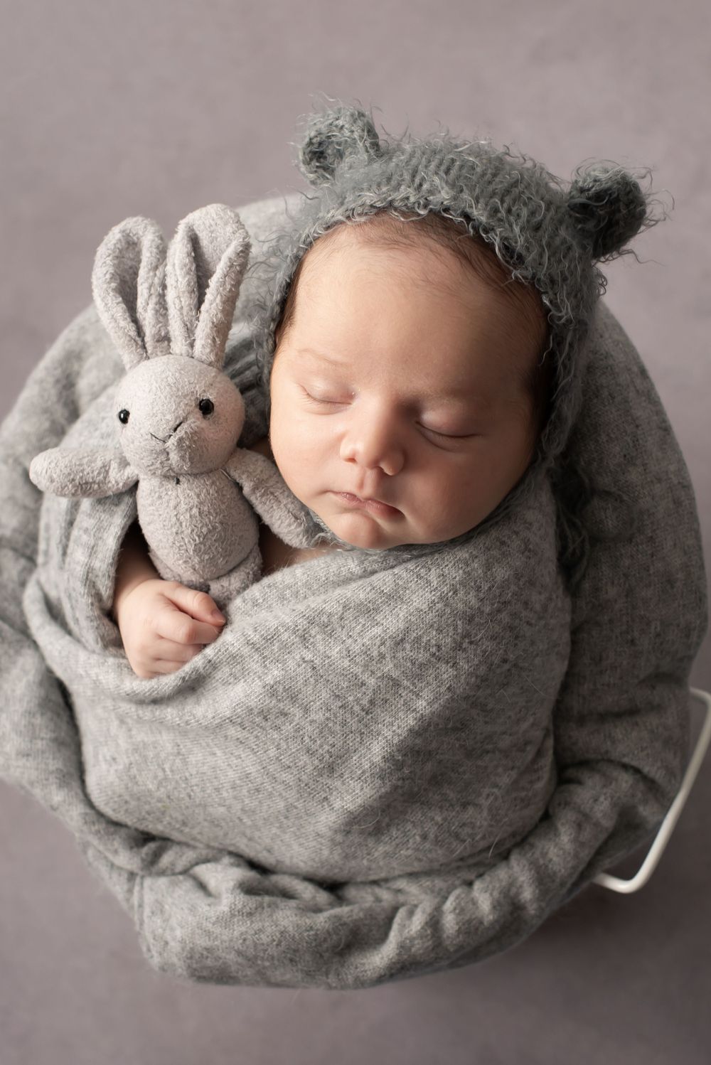 Melbourne Maternity, Newborn, Baby, Cake smash and family photographer located in South Morang Melbourne.
Baby Snapz is run by Melina Barlow