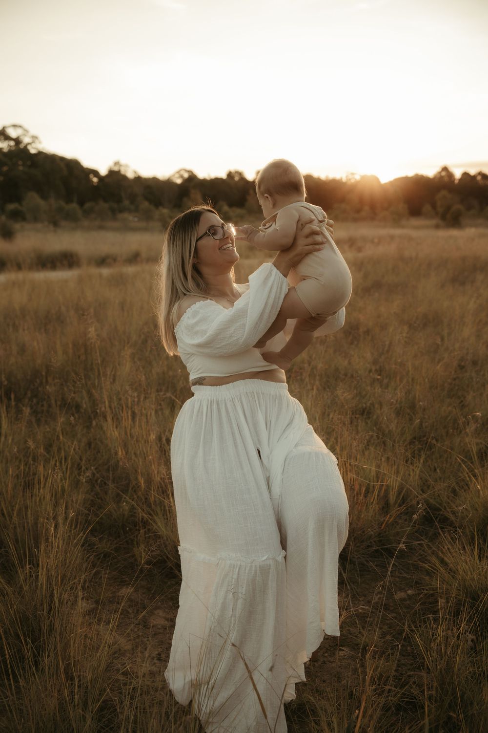 central coast maternity photographer capturing pregnancy