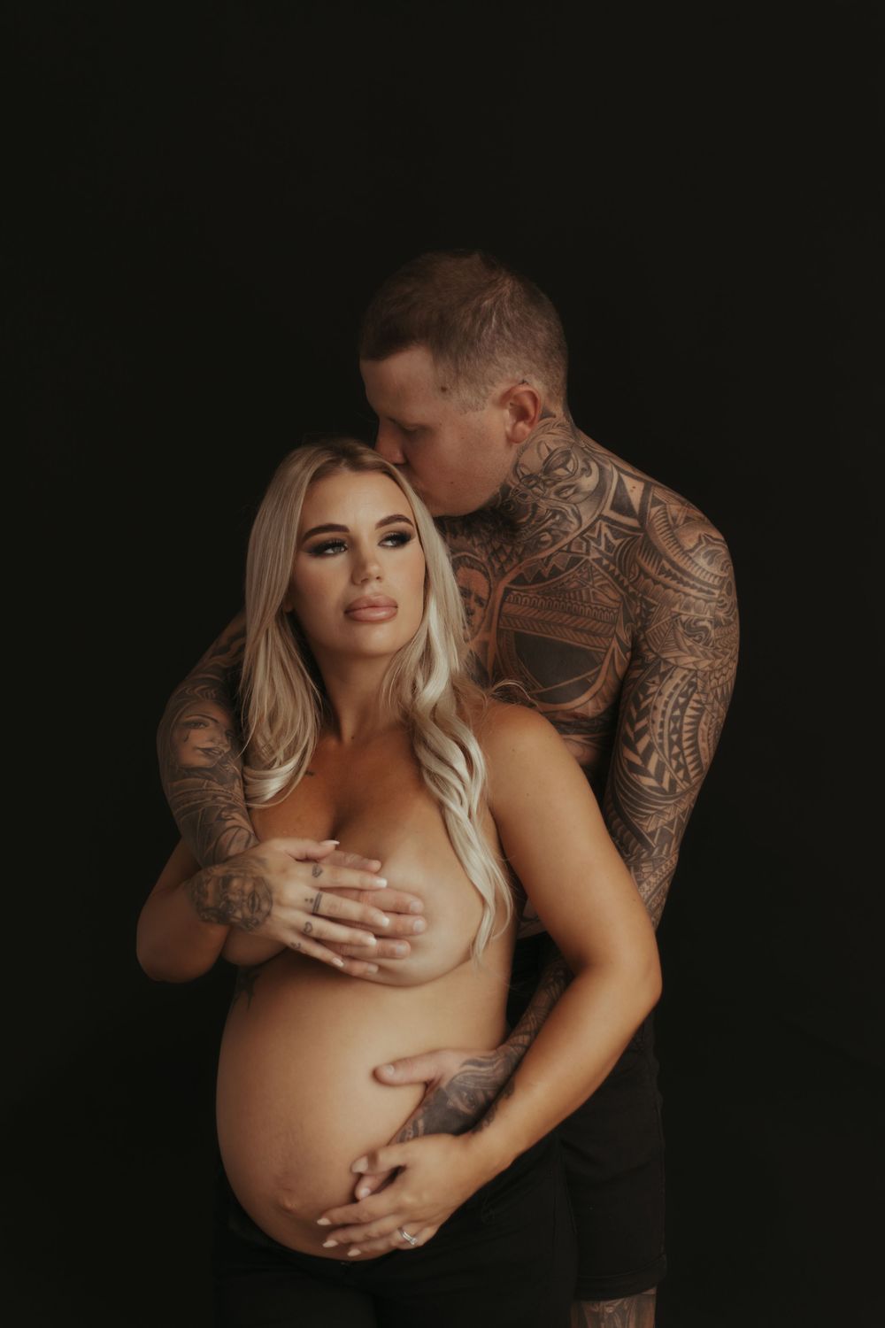 central coast maternity photographer capturing pregnancy