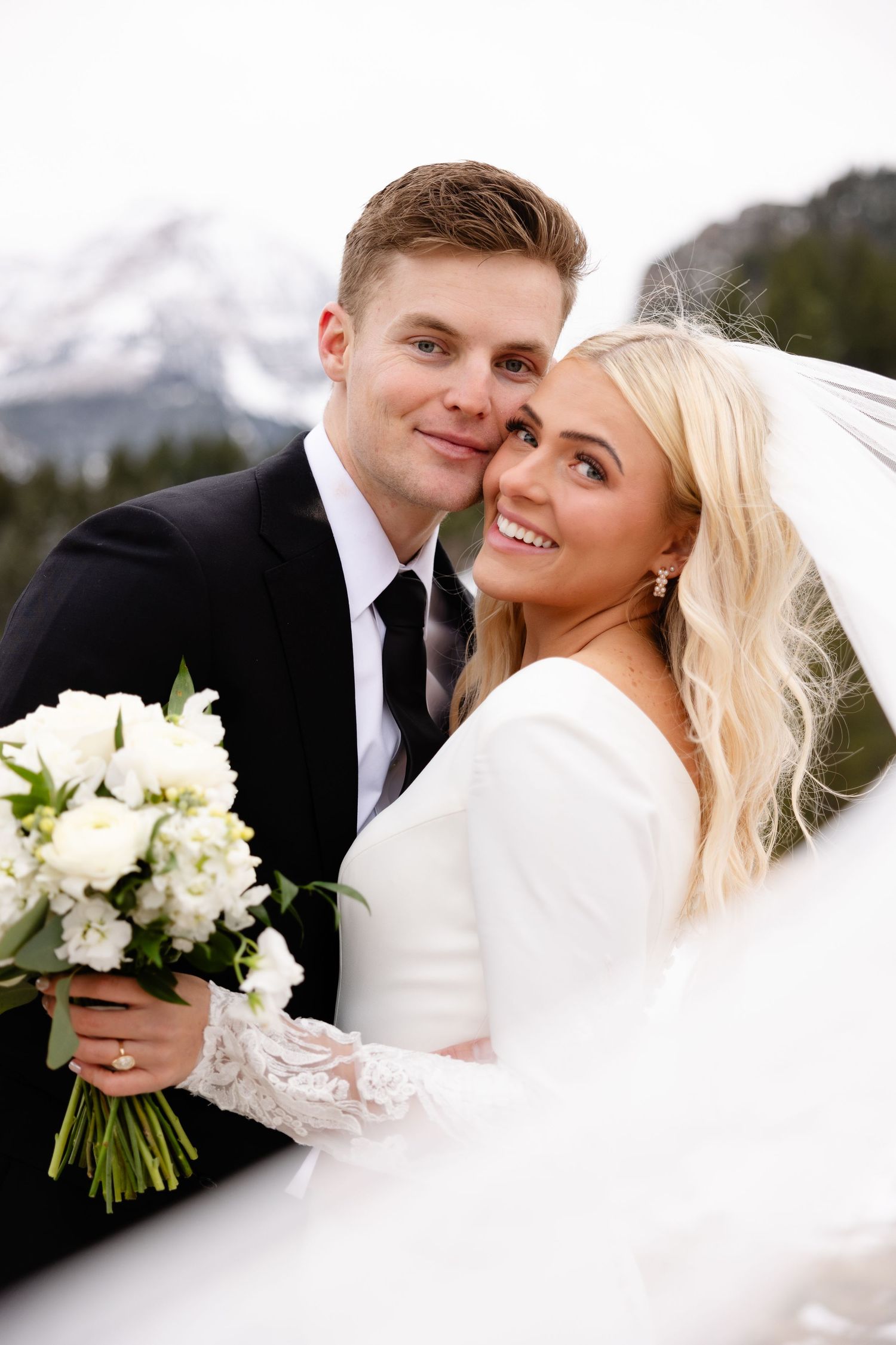 utah winter bridals at tibble fork