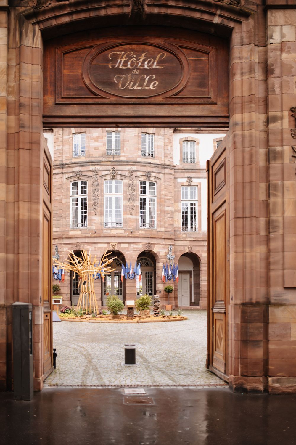 La cérémonie civile à l'hôtel de ville de Strasbourg