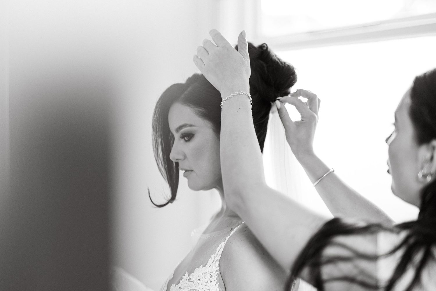 candid wedding photography