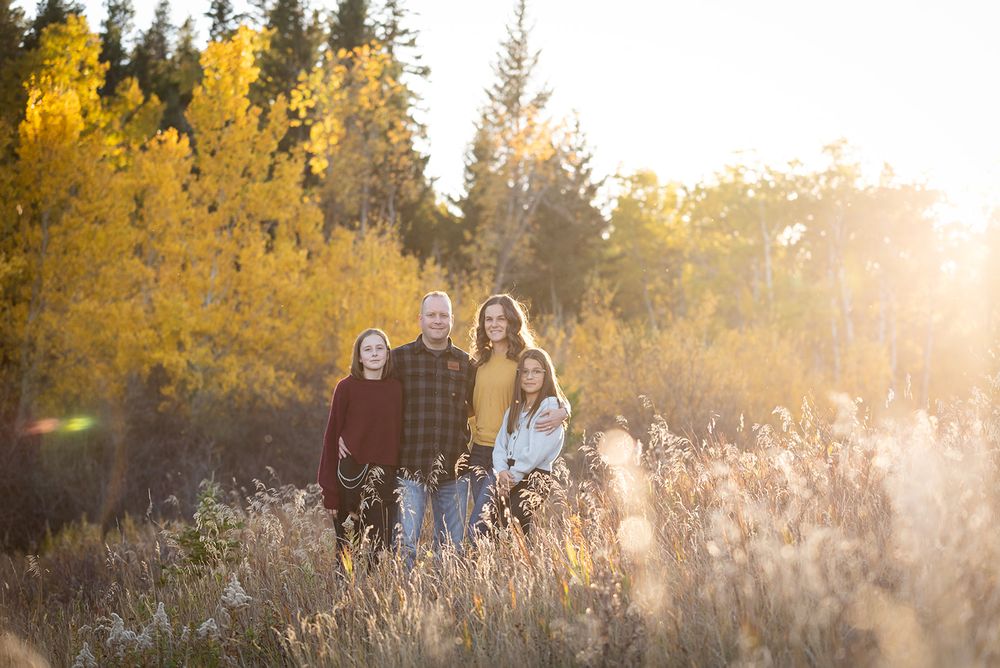 Photography Medicine Hat, Grad Photography Medicine Hat, Family Photos, Wedding Photos, Elkwater Family photos, Medicine Hat Photography,